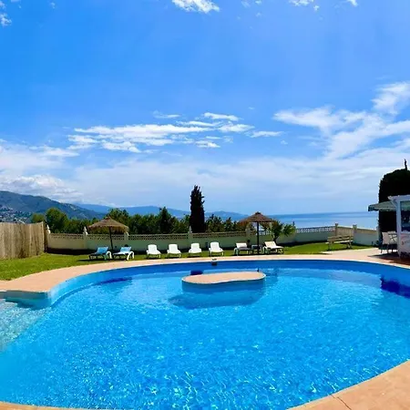 Flores Holiday home *